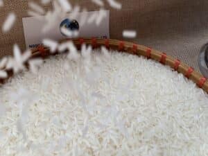 Jasmine rice export by ngocchau long grain rice 6.7mm