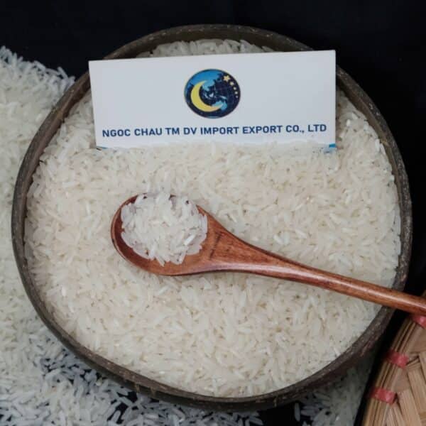 Premium white rice from Thailand and Vietnam